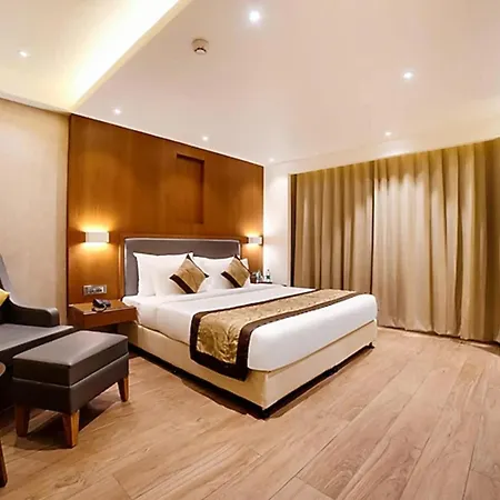 Hotel Z Zion Plaza A Family Hotel Near Igi Airport